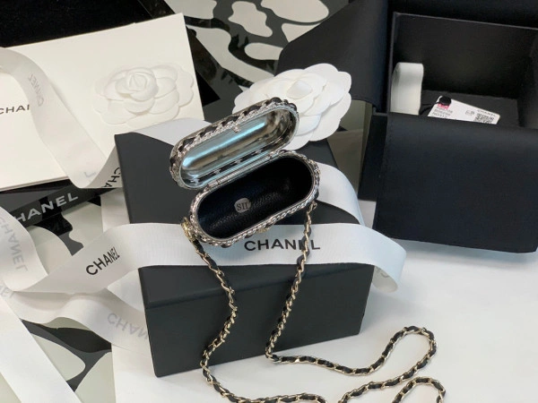CHANEL AIRPODS CASE NECKLACE SmartChoice 1710 - Image 9