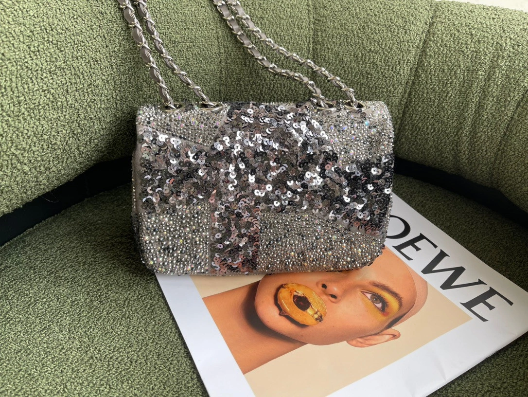 WellDesigned CHANEL FLAP BAG 459 - Image 4