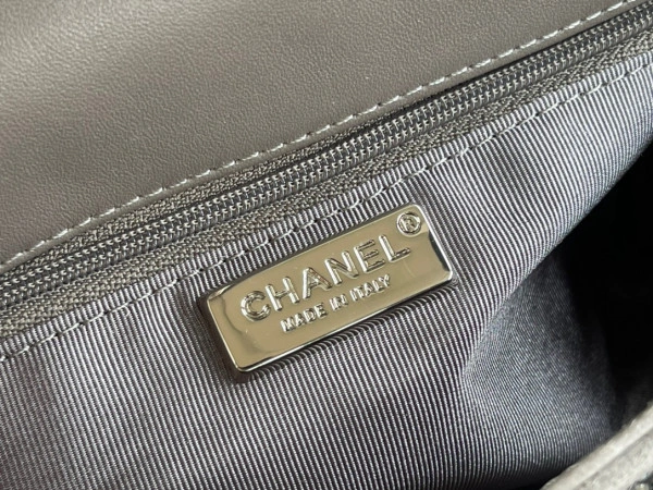 WellDesigned CHANEL FLAP BAG 459 - Image 6