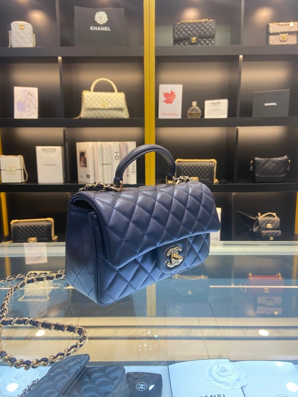 Trendy CHANEL MINI FLAP BAG WITH TOP HANDLE 985 - Image 4