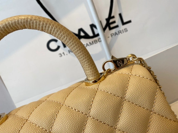 CHANEL FLAP BAG WITH TOP HANDLE Trendy 1036 - Image 4