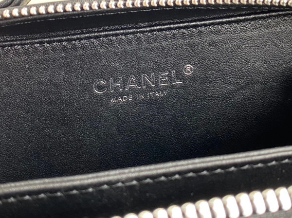 WellDesigned CHANEL VANITY CASE 1282 - Image 10