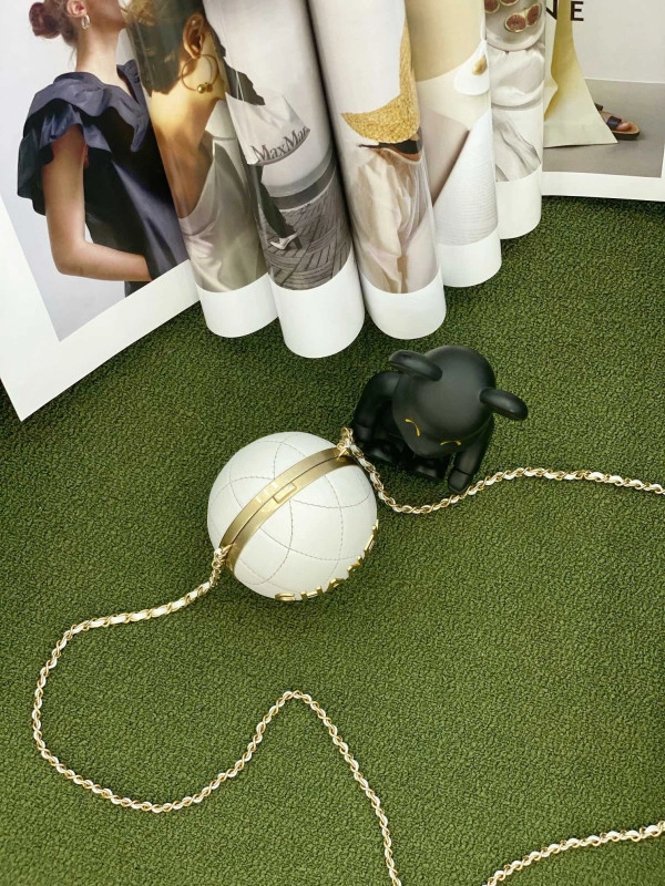 NewStyle CHANEL SPHERE MINAUDIERE 1628 - Image 4