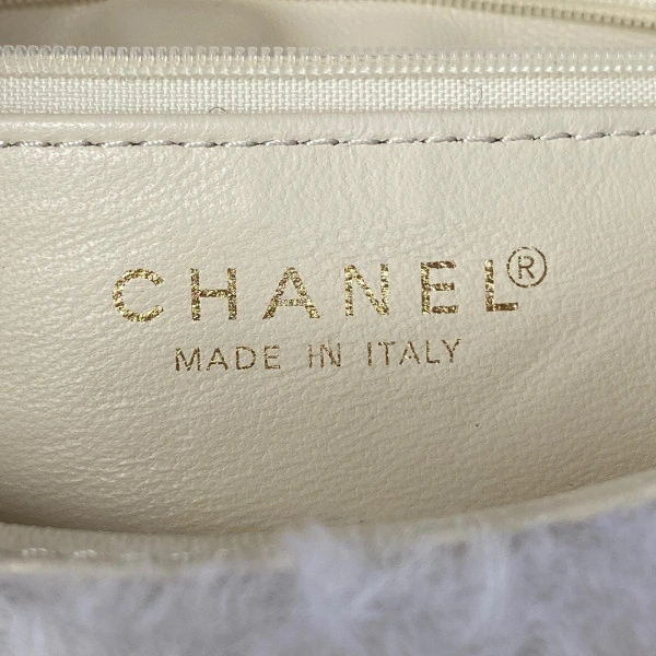 CHANEL FLAP BAG Affordable 440 - Image 8