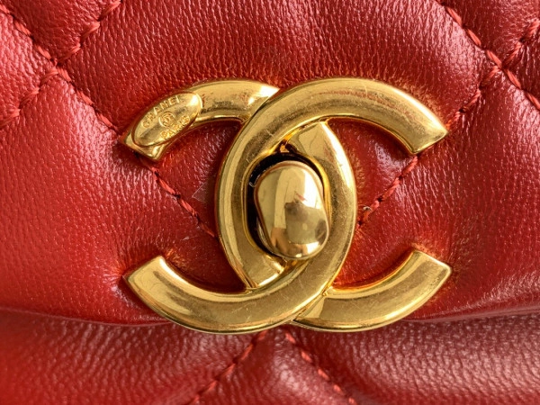 Fashionable CHANEL FLAP BAG 460 - Image 10