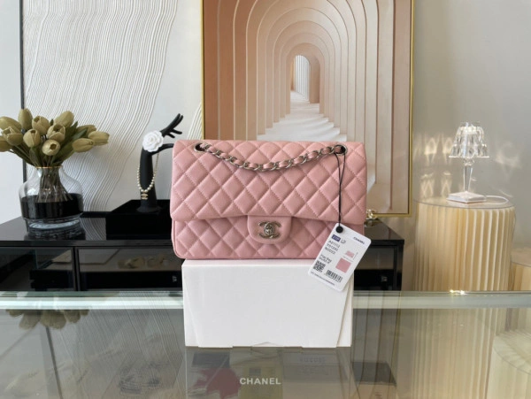 WellDesigned CHANEL FLAP BAG 397 - Image 3