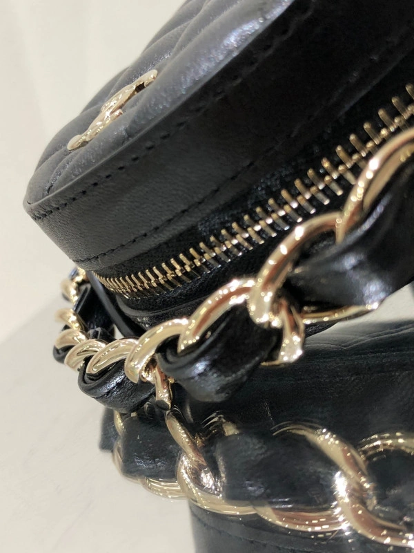 StreetReady CHANEL CHANELUTCH WITH CHAIN 1001 - Image 5