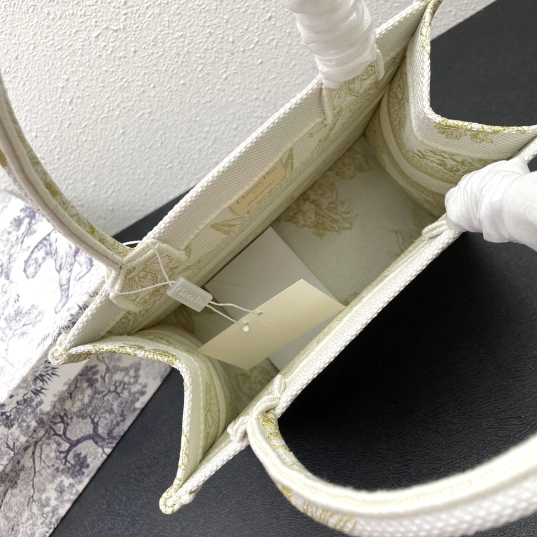 AllSeason 8905 Christian Dior AAA Quality Tote-Handbags For Women - Image 8