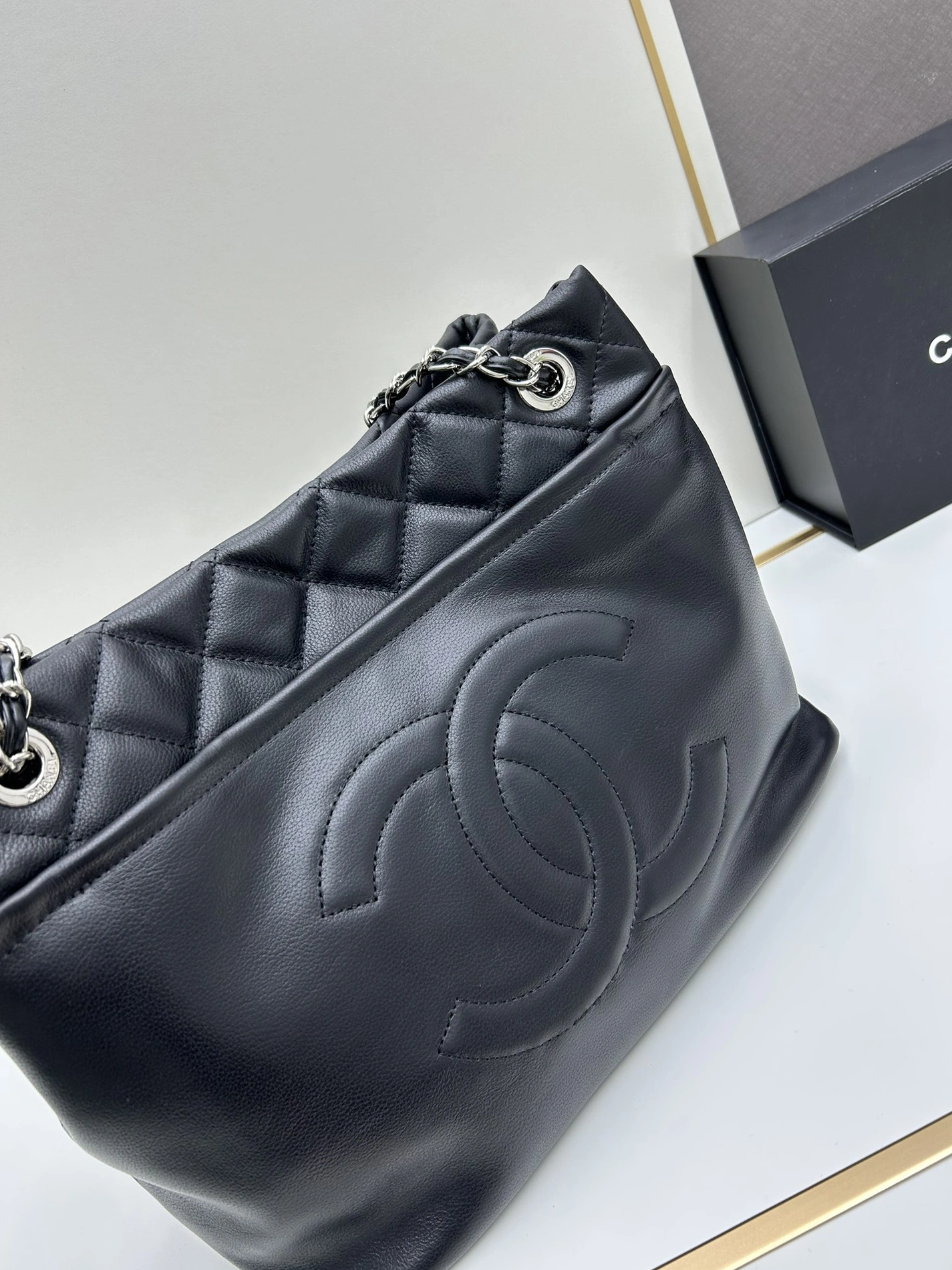 Bold 2588 Chanel AAA Quality Shoulder Bags For Women - Image 4