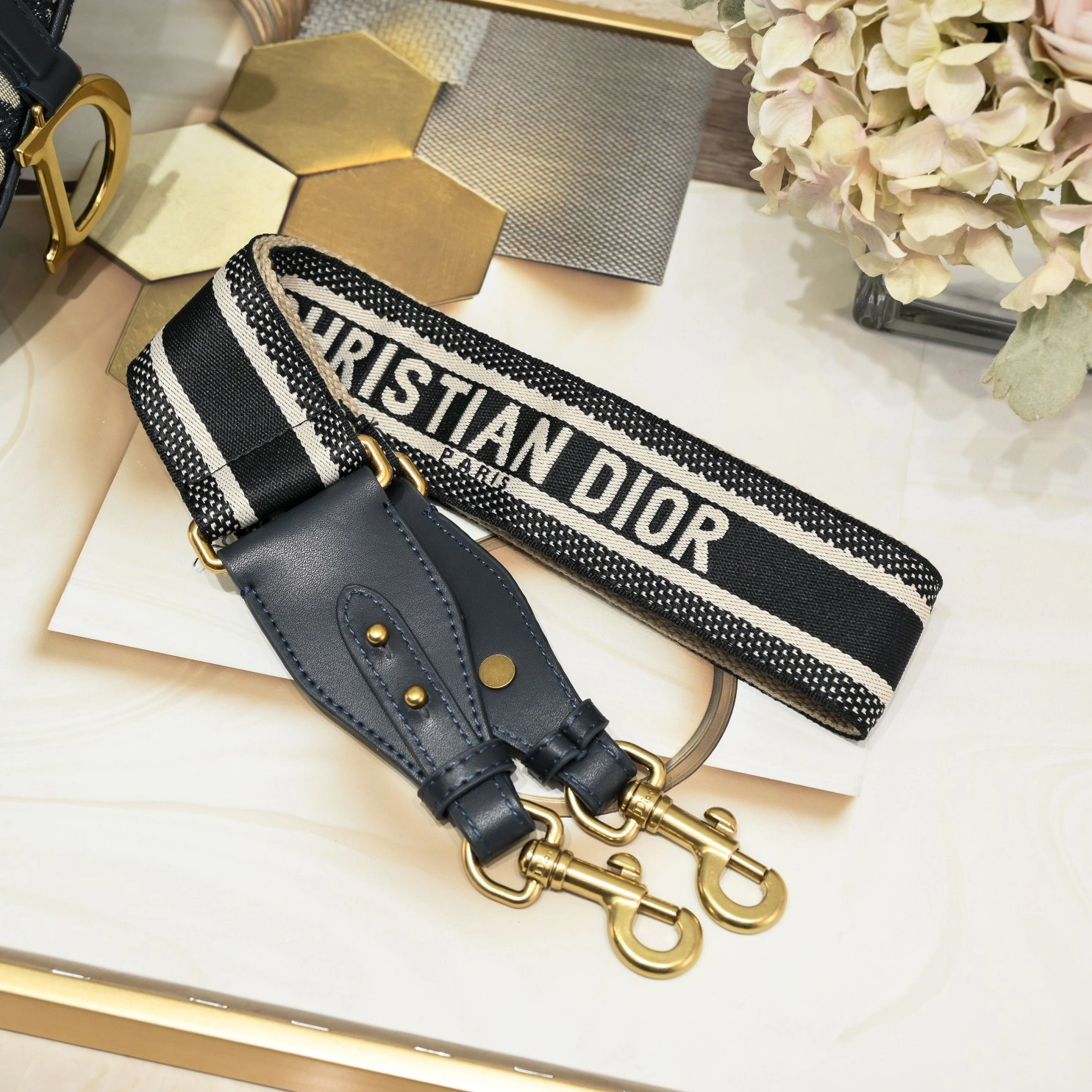 Bold 4977 Christian Dior AAA Quality Messenger Bags For Women - Image 7