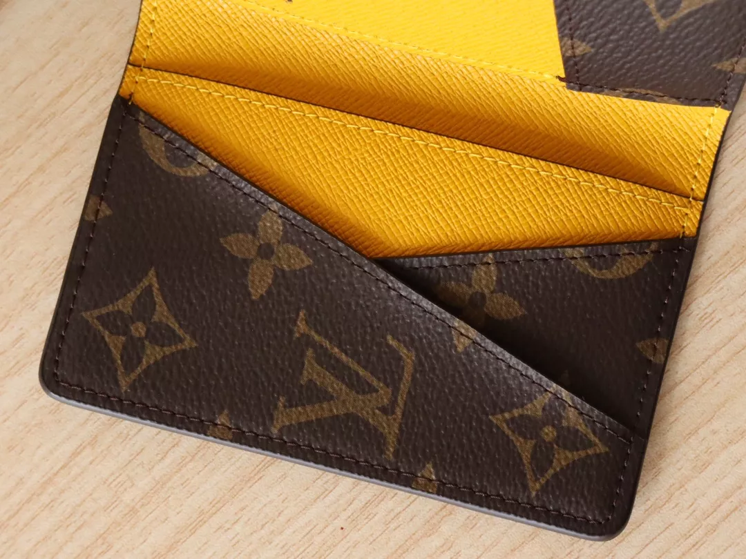 Bold 5974 Louis Vuitton LV Card Case - Image 6