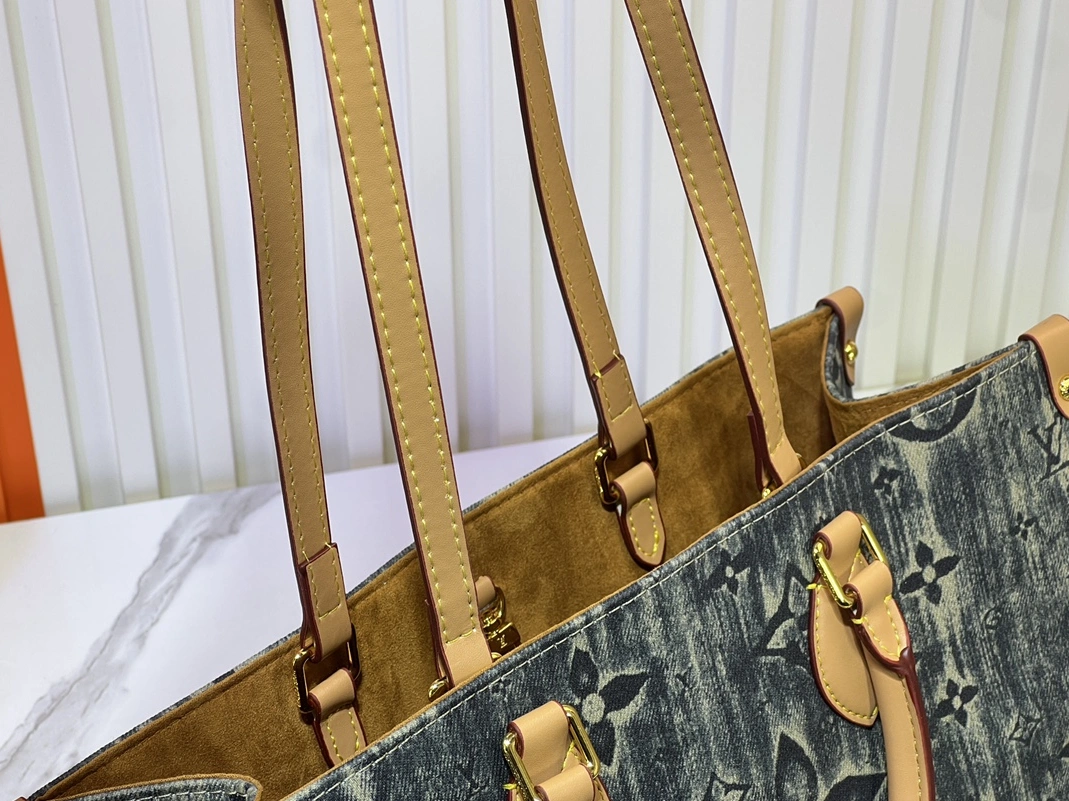 Bold 7986 Louis Vuitton AAA Quality Handbags For Women - Image 6