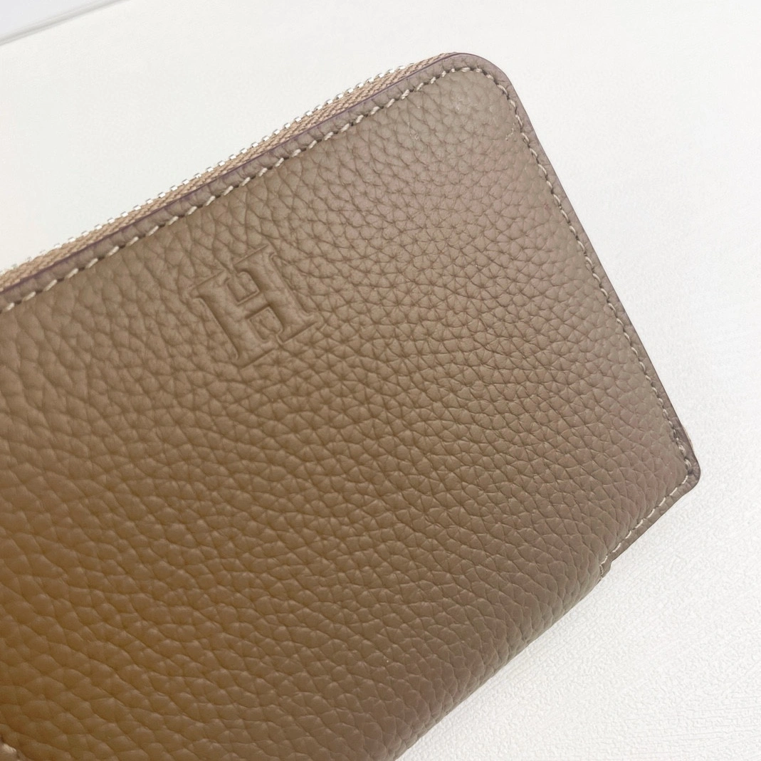 Breathable 2450 Hermes Card Case For Women - Image 3