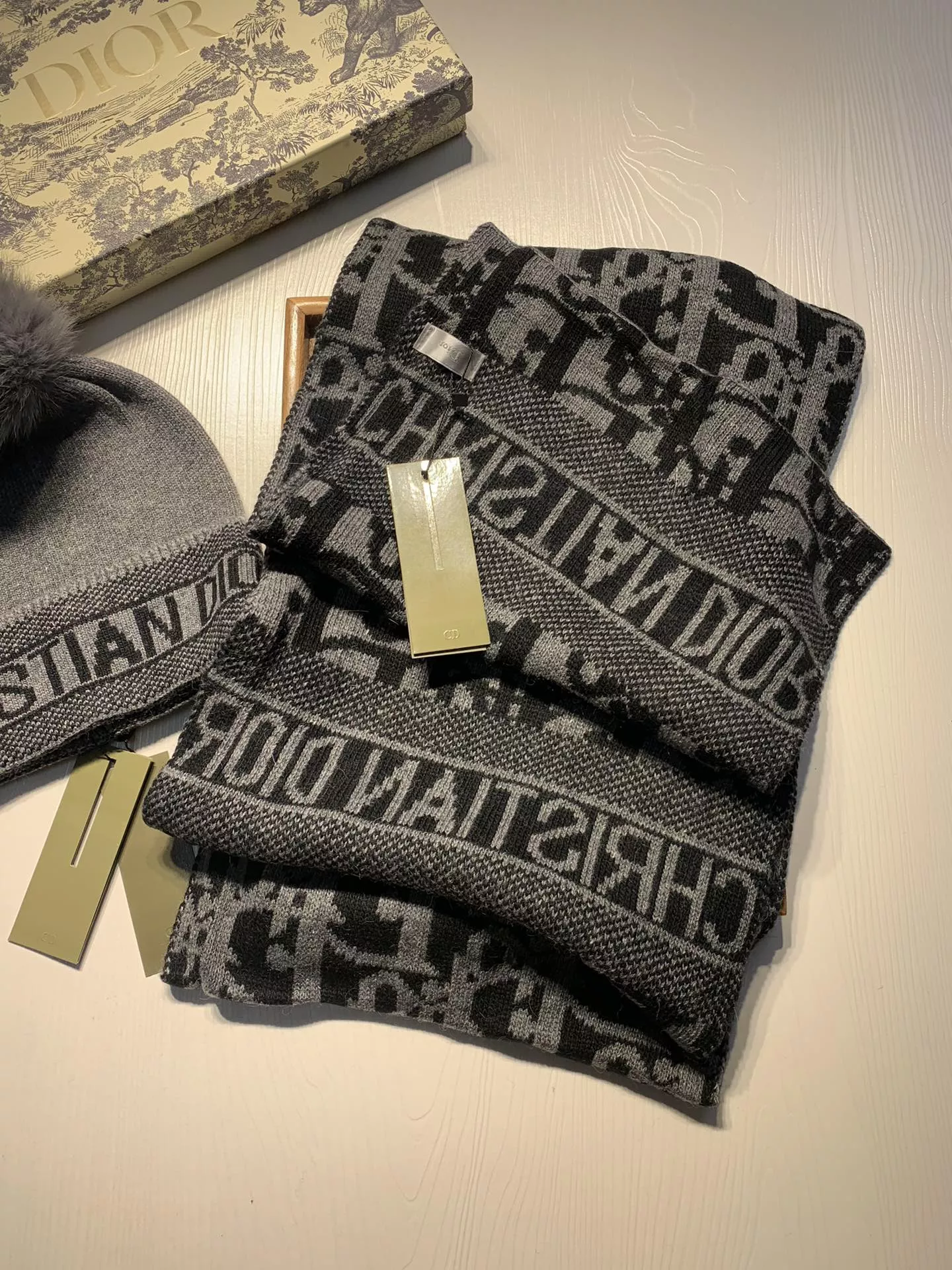 Breathable 4278 Christian Dior Hat and Scarf Set - Image 3