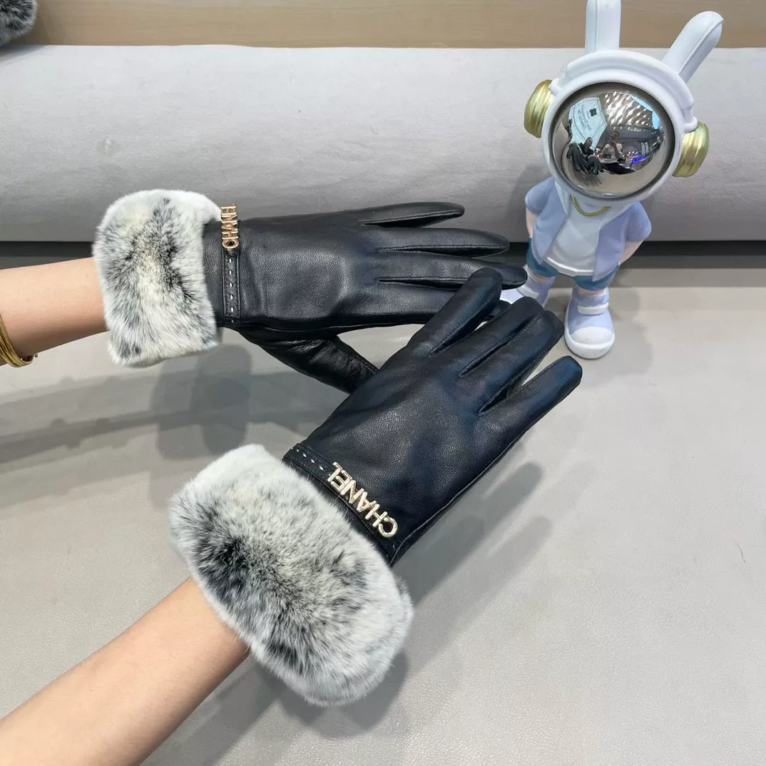 Breathable 905 Chanel Gloves - Image 5