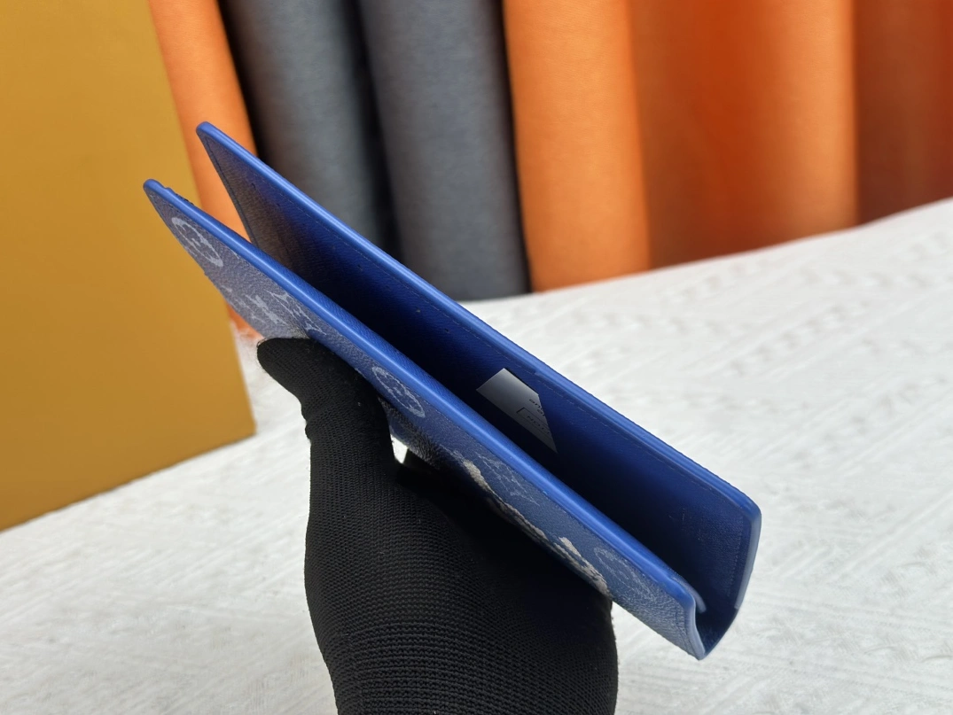 Breathable 9202 Louis Vuitton LV Card Case - Image 5