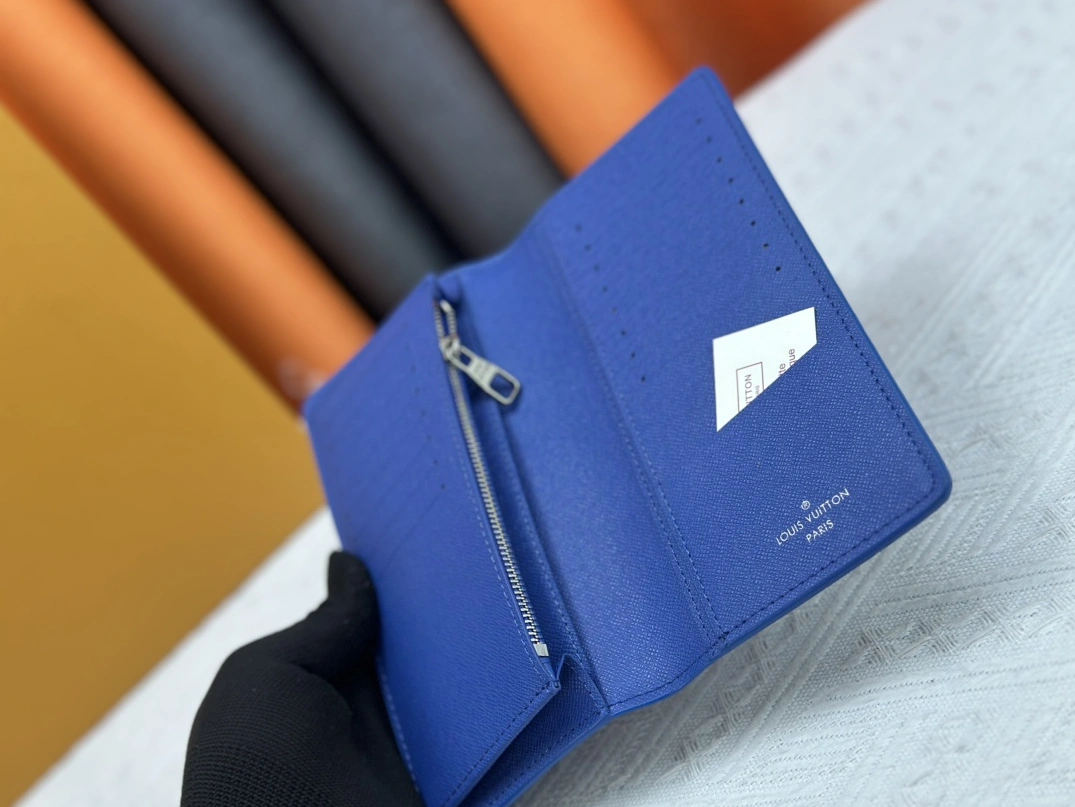 Breathable 9202 Louis Vuitton LV Card Case - Image 8