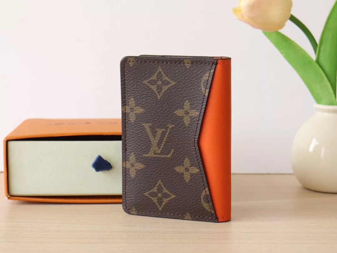 Bright 2817 Louis Vuitton LV Card Case