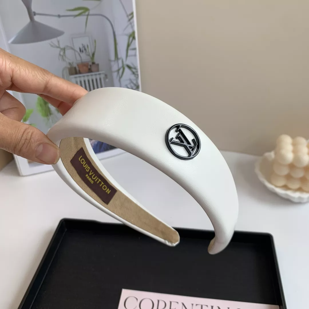 Bright 4200 Louis Vuitton LV Headband - Image 4