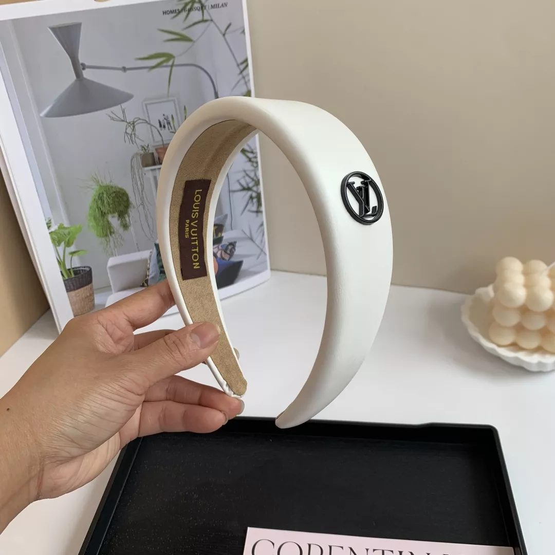 Bright 4200 Louis Vuitton LV Headband - Image 6