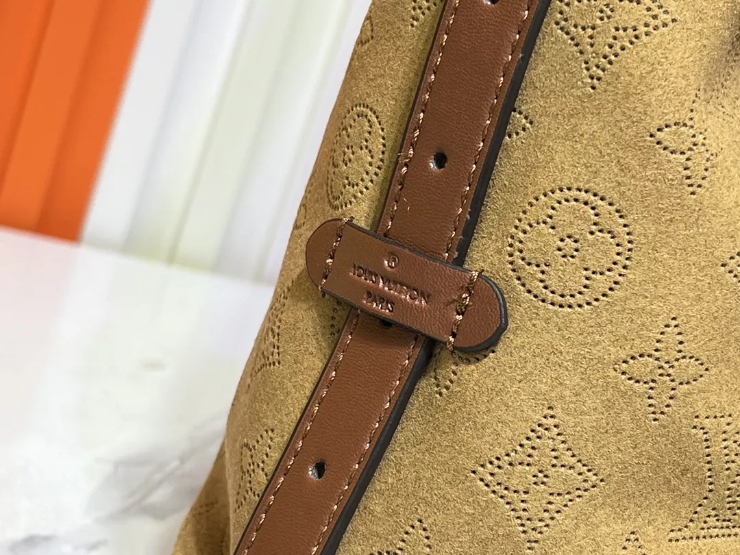 Bright 4990 Louis Vuitton AAA Quality Shoulder Bags For Women - Image 5