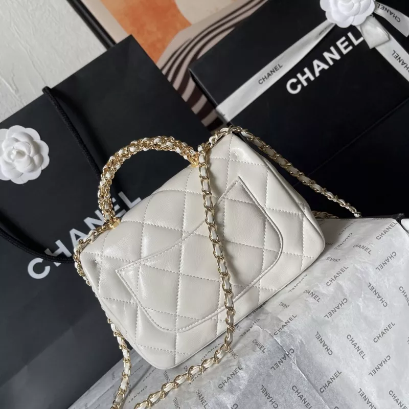 Chanel AAA Quality Messenger Bags For Women Affordable 2387 - Image 4
