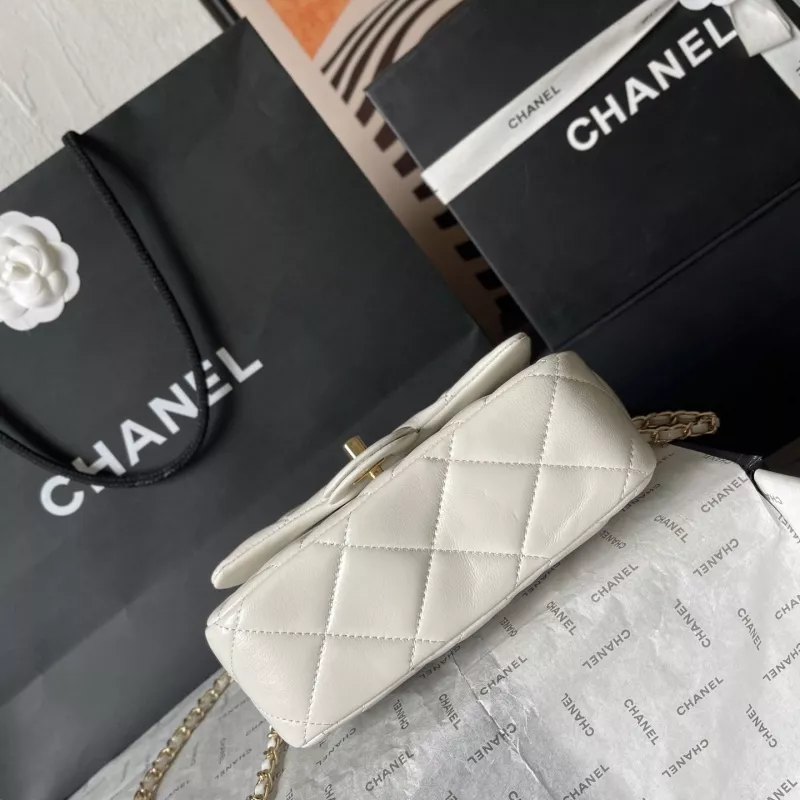 Chanel AAA Quality Messenger Bags For Women Affordable 2387 - Image 5