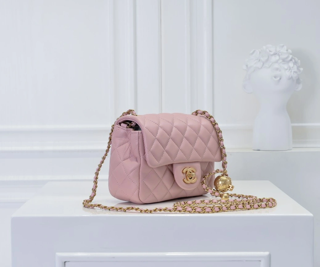 Chanel AAA Quality Messenger Bags For Women SmartChoice 9708