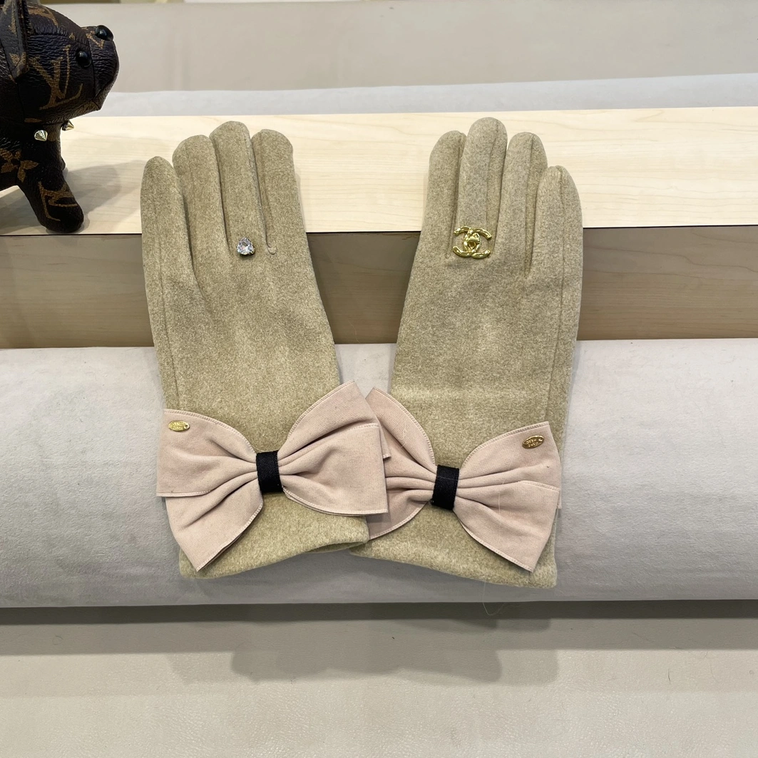Chanel Gloves Breathable 4352 - Image 4