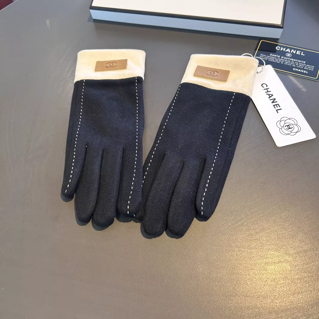 Chanel Gloves Comfortable 2252