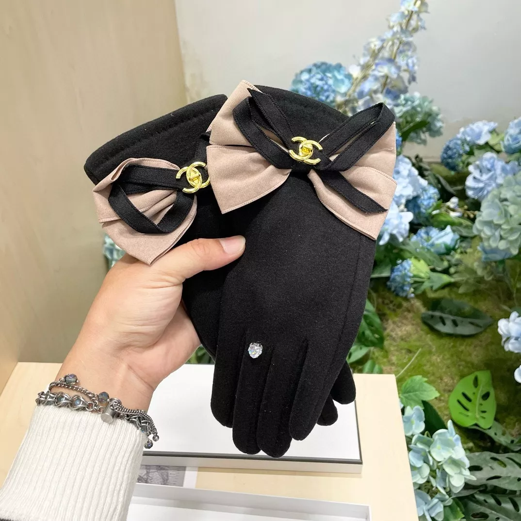 Chanel Gloves For Women UrbanStyle 8805 - Image 6