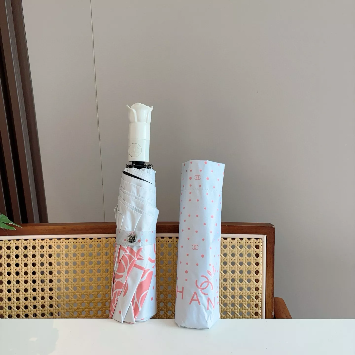 Chanel Umbrellas Practical 9681 - Image 4