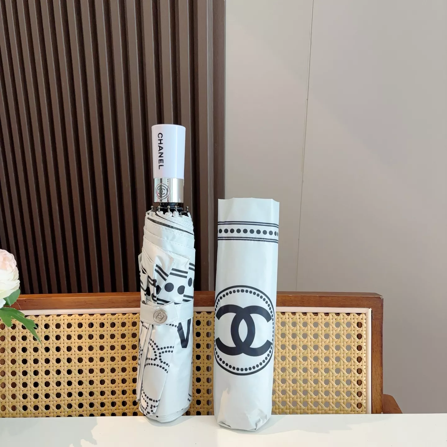 Chanel Umbrellas Refined 2759 - Image 4