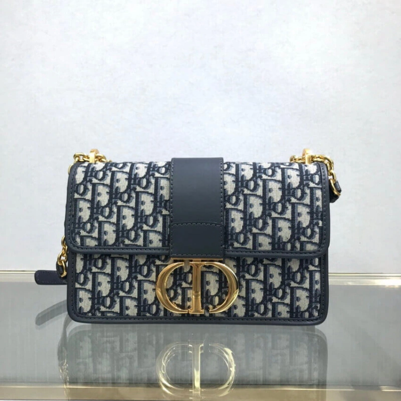 Style may Christian Dior 30 Montaigne Chain Bag Blue Oblique Jacquard - Image 5