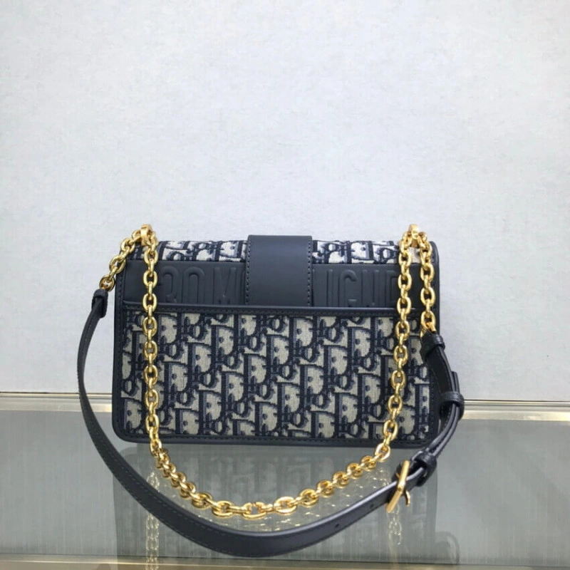 Style may Christian Dior 30 Montaigne Chain Bag Blue Oblique Jacquard - Image 6