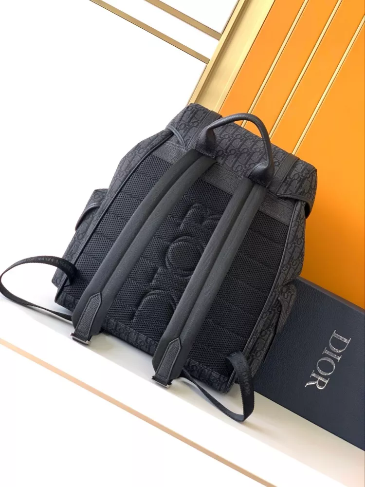 Christian Dior AAA Man Backpacks Lightweight 6770 - Image 3