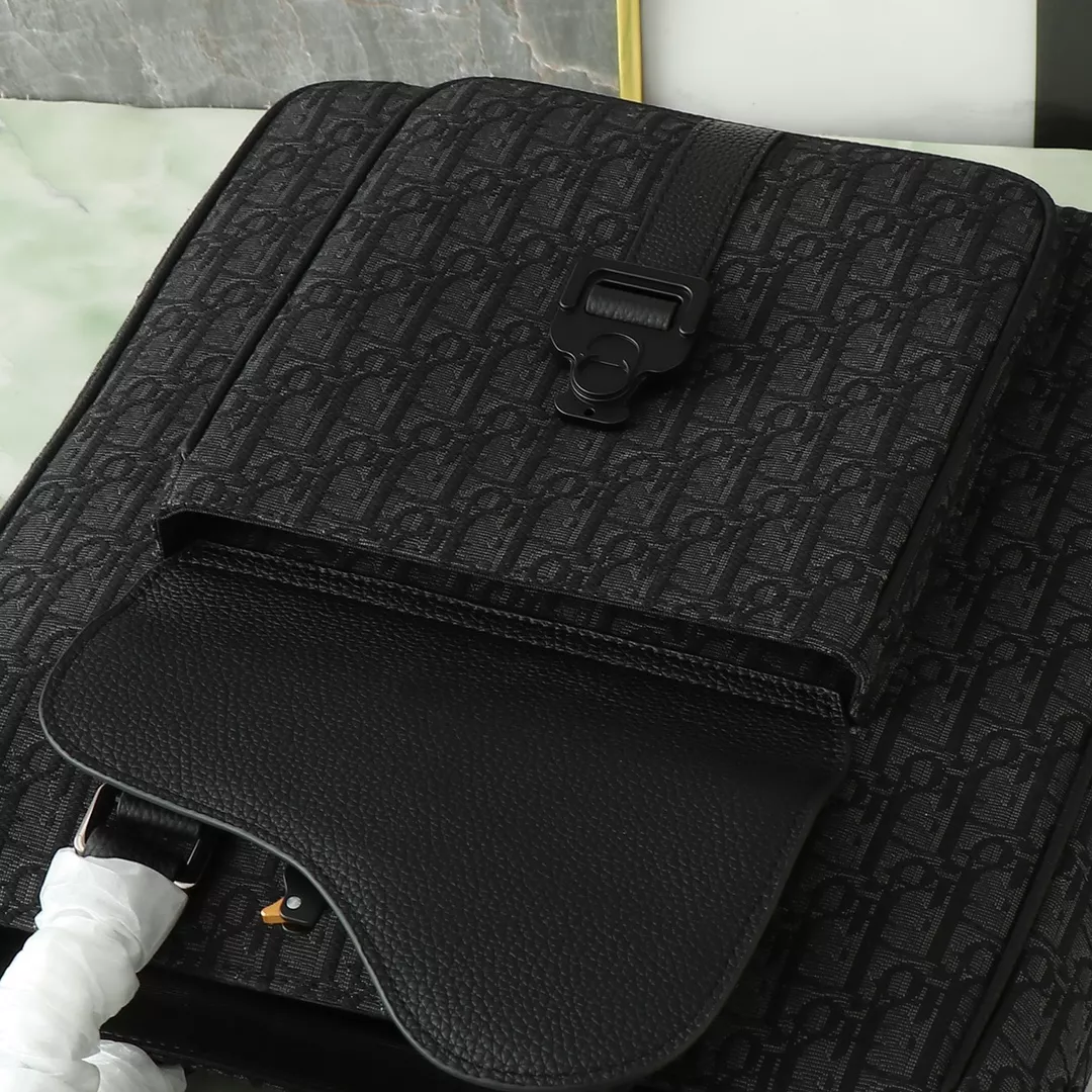 Christian Dior AAA Man Handbags Popular 7713 - Image 7