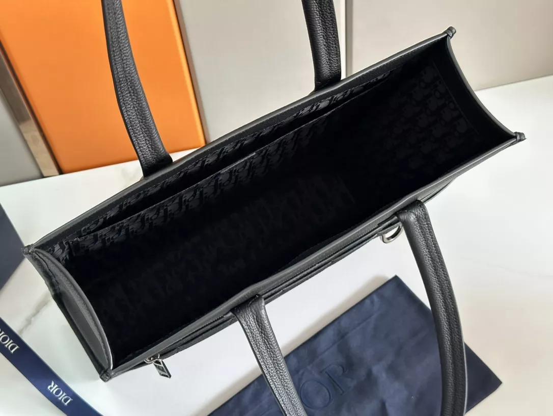 Christian Dior AAA Man Handbags Trendsetting 4868 - Image 7