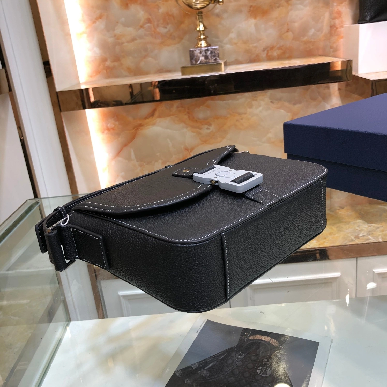 Christian Dior AAA Man Messenger Bags Bold 5785 - Image 3