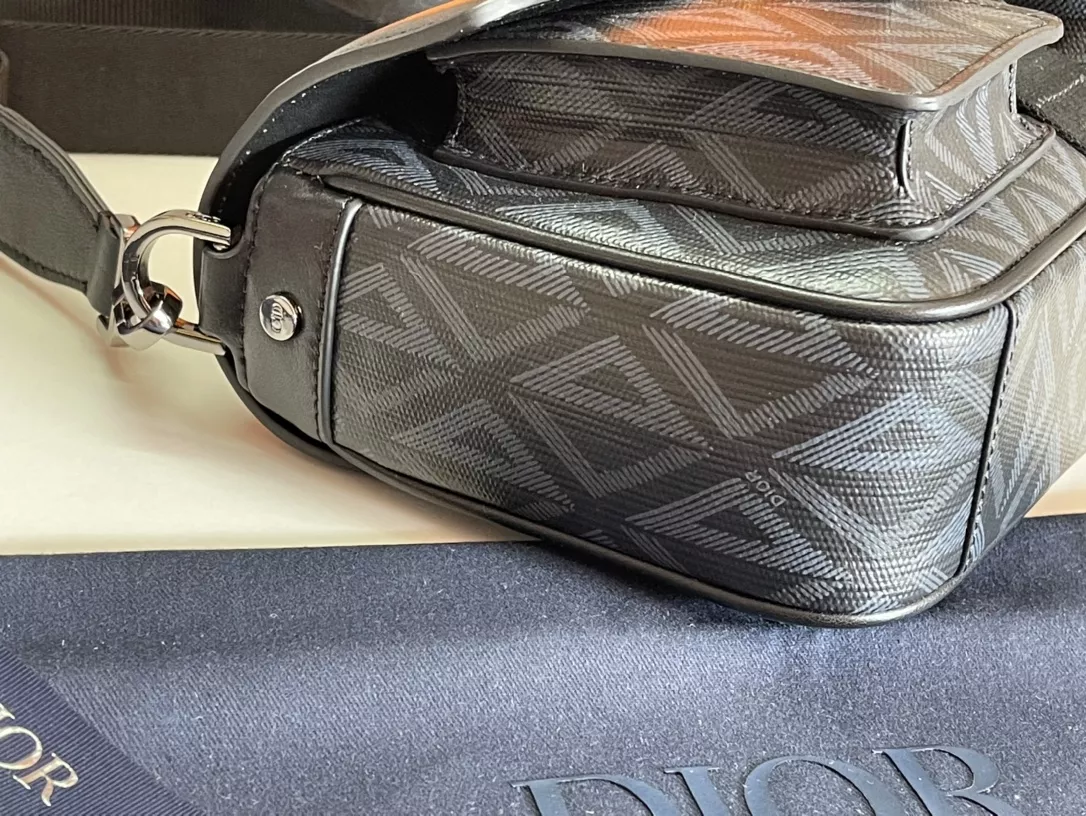 Christian Dior AAA Man Messenger Bags Comfortable 127 - Image 5