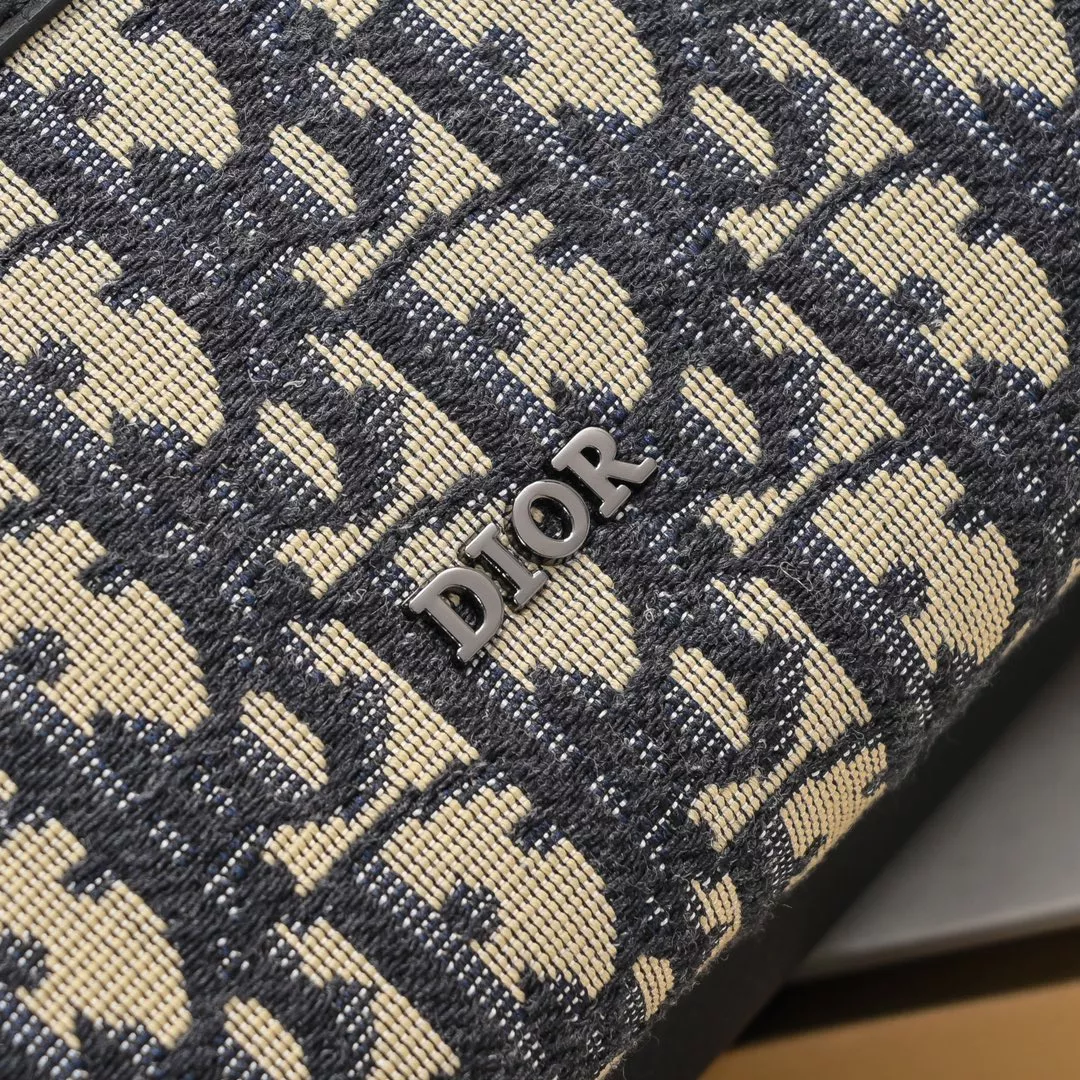 Christian Dior AAA Man Messenger Bags Comfortable 9705 - Image 4