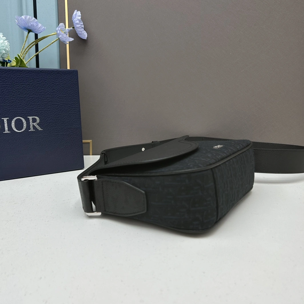 Christian Dior AAA Man Messenger Bags HighQuality 2975