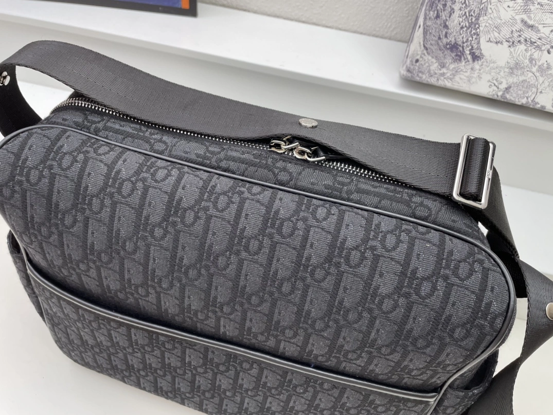 Christian Dior AAA Man Messenger Bags HighQuality 8317 - Image 5