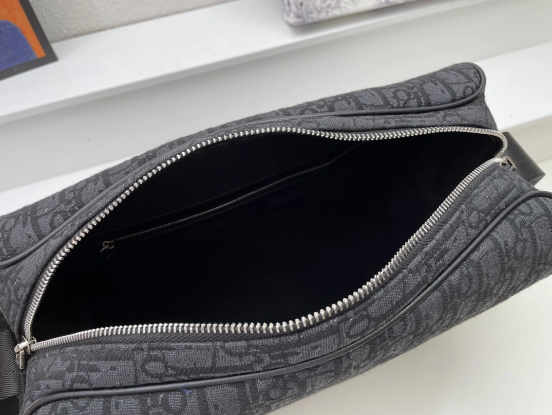 Christian Dior AAA Man Messenger Bags HighQuality 8317 - Image 7