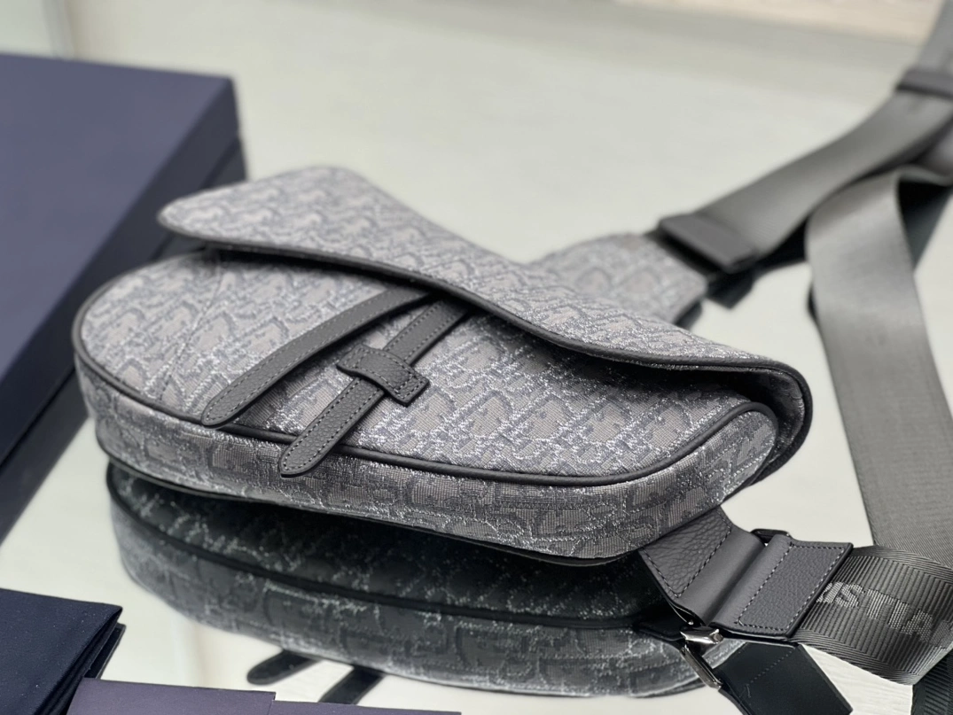 Christian Dior AAA Man Messenger Bags Soft 1835 - Image 5