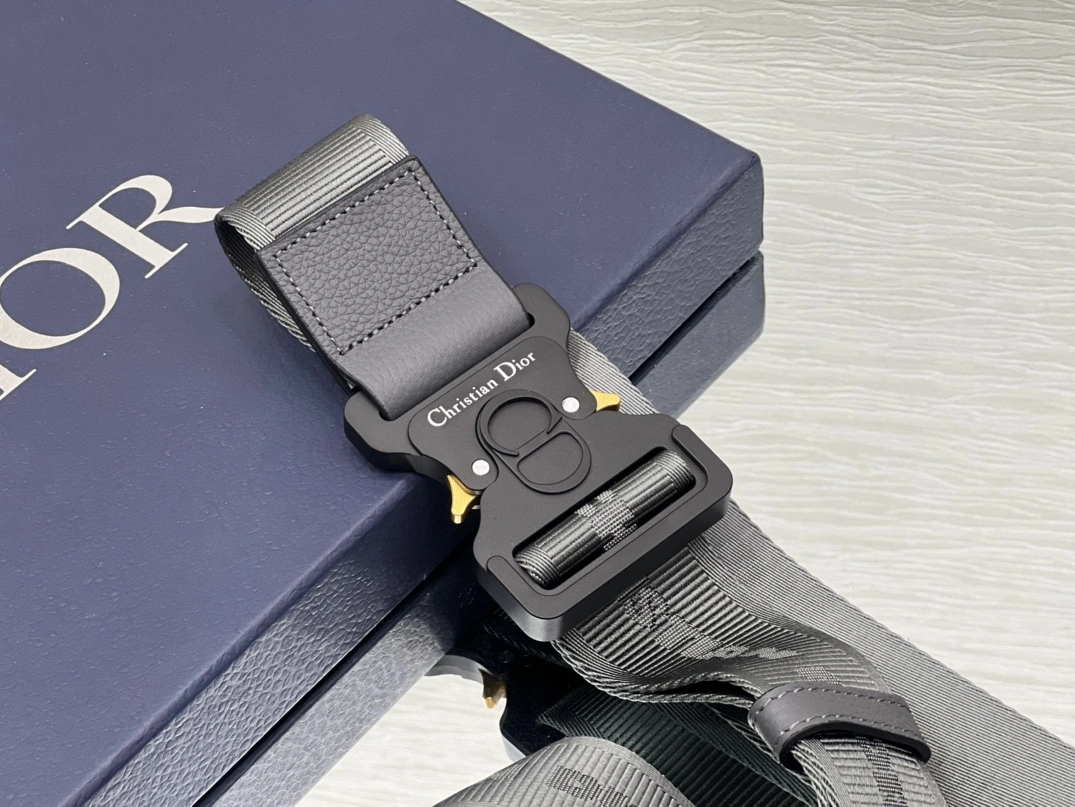 Christian Dior AAA Man Messenger Bags Soft 1835 - Image 6