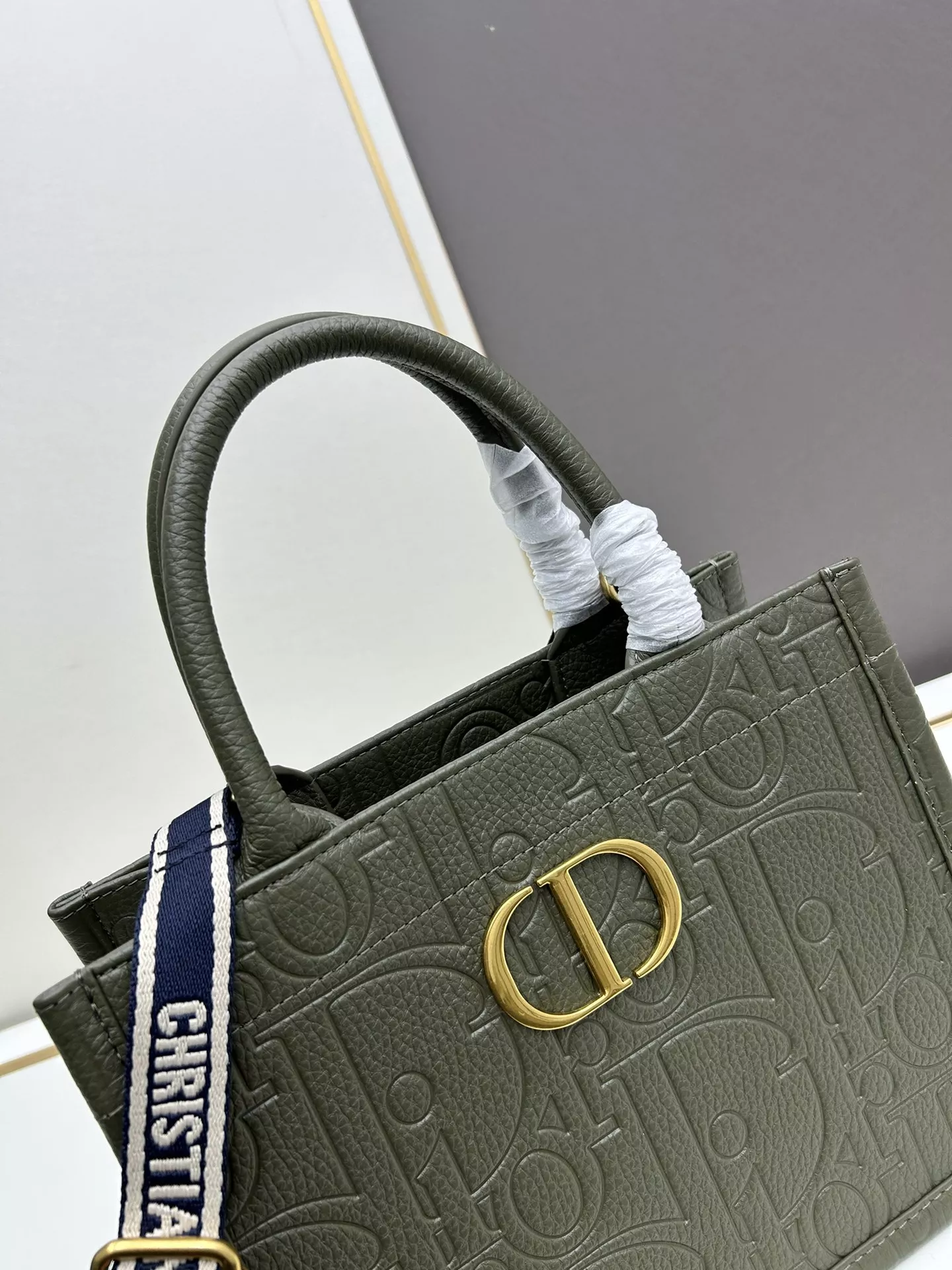 Christian Dior AAA Quality Handbags For Women Bold 2203 - Image 4