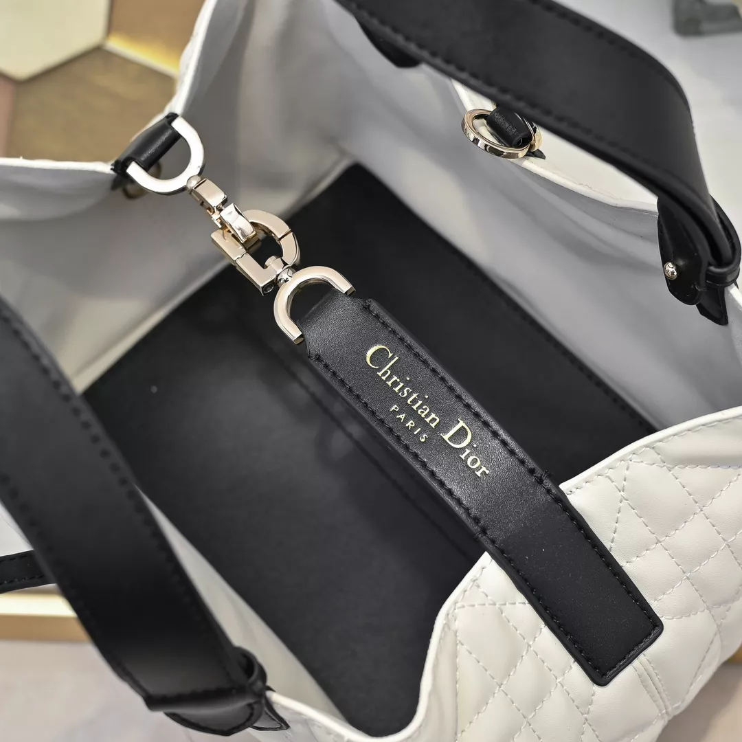 Christian Dior AAA Quality Handbags For Women Classic 6815 - Image 7