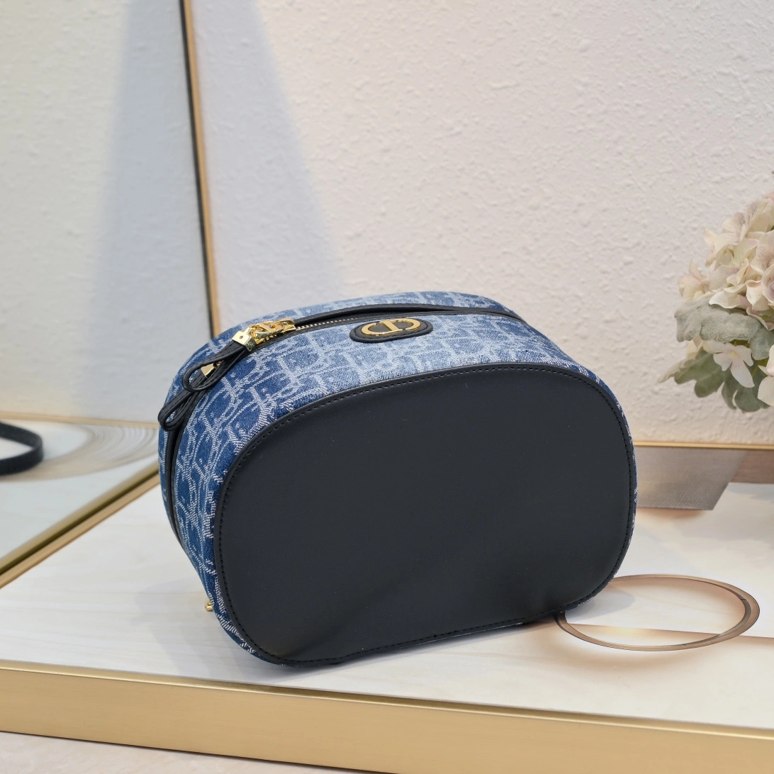 Christian Dior AAA Quality Handbags For Women Fashionable 3961 - Image 4