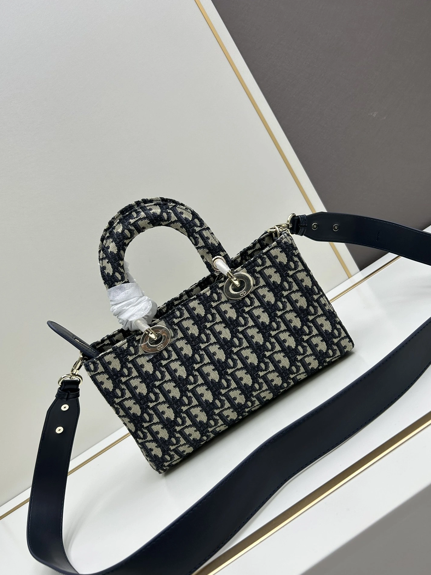 Christian Dior AAA Quality Handbags For Women GoodFit 8080 - Image 3